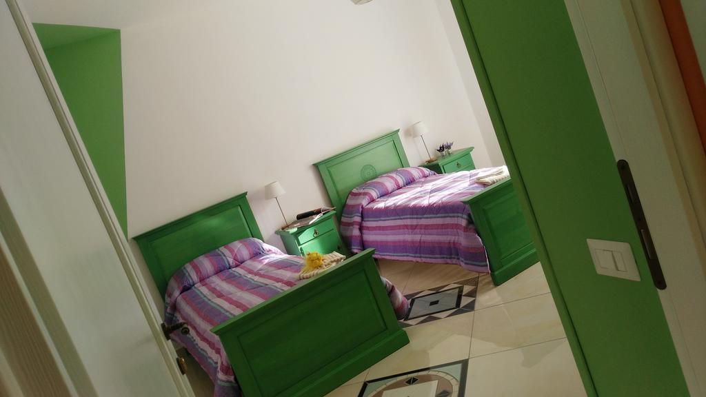 B&B Sa Zodia Guest House Битти Номер фото